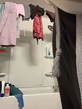 Snapshot of SexyB214 chatting on October 6, 8:17 pm SexyB214 online show from October 6, 8:17 pm