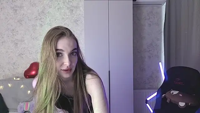 LissaCain online show from April 13, 9:37 am