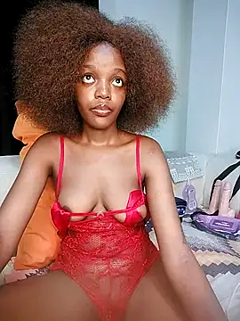 Snapshot of Bella_kiki chatting on March 25, 2:39 am Bella kiki online show from March 25, 2:39 am