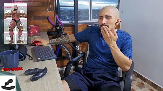 Snapshot of Marck_Muscle chatting on May 25, 11:11 pm Marck Muscle online show from May 25, 11:11 pm