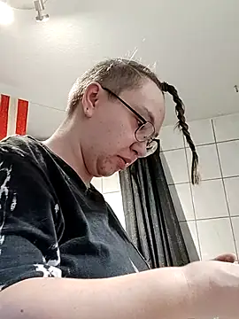 Snapshot of Isabella_Geney chatting on March 1, 4:42 pm Isabella Geney online show from March 1, 4:42 pm