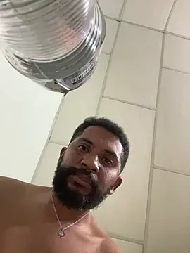 MiddlingAffluent online show from April 9, 2:33 am