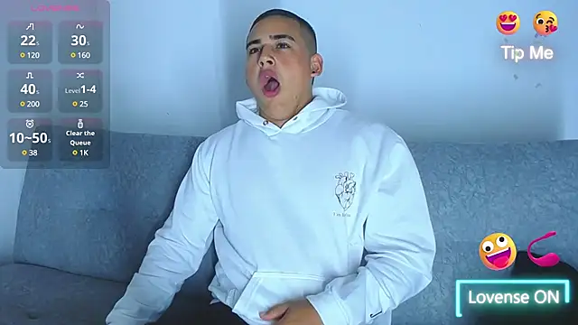 Latino Junge online show from January 7, 11:48 am