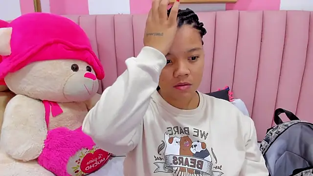 ISABELLA 020 online show from October 10, 12:04 pm