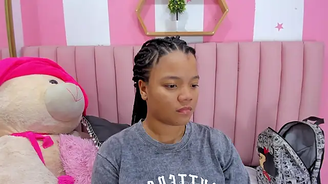 ISABELLA 020 online show from October 14, 12:06 pm