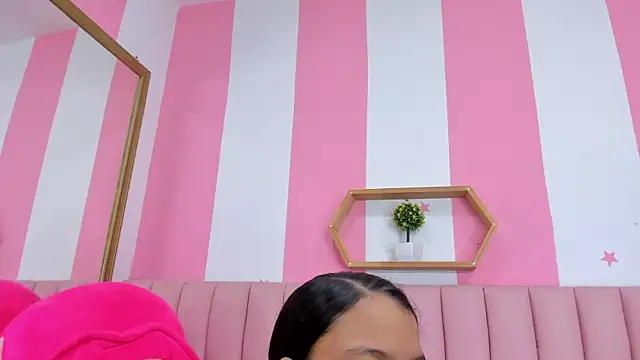 ISABELLA 020 online show from December 3, 12:47 pm