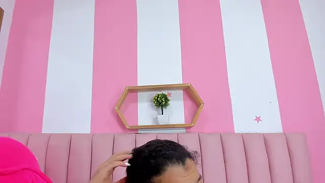 ISABELLA 020 online show from February 27, 12:49 pm