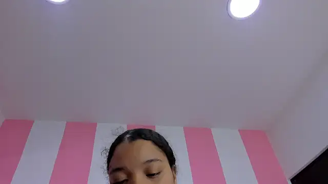 ISABELLA 020 online show from March 4, 12:44 pm