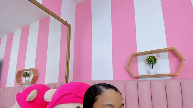 ISABELLA 020 online show from March 30, 12:06 pm