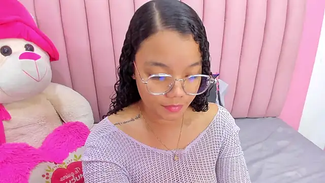 ISABELLA 020 online show from April 1, 1:41 pm