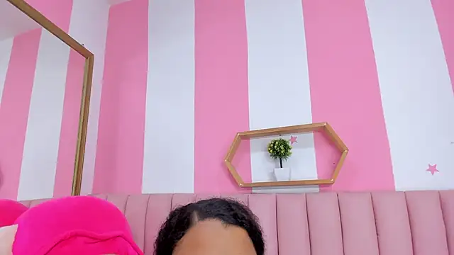 ISABELLA 020 online show from April 18, 11:58 am