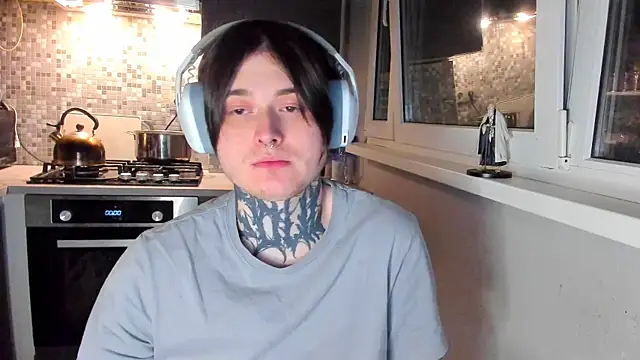  torfin  online show from February 12, 9:32 pm