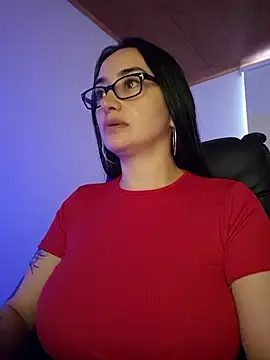 preetypeach online show from March 5, 9:44 pm