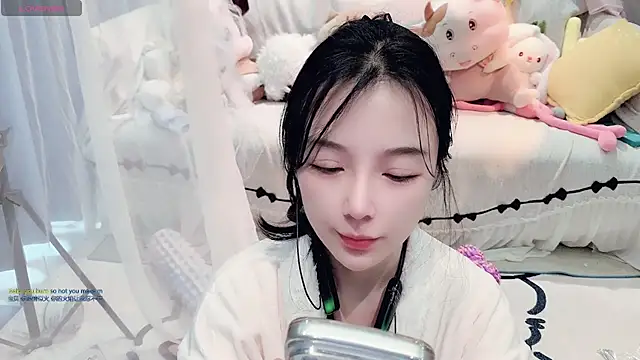 AKiKi711 online show from March 6, 5:04 am