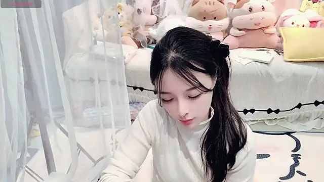 AKiKi711 online show from March 28, 3:00 pm