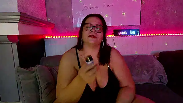 Lola-squirt online show from January 16, 10:03 pm