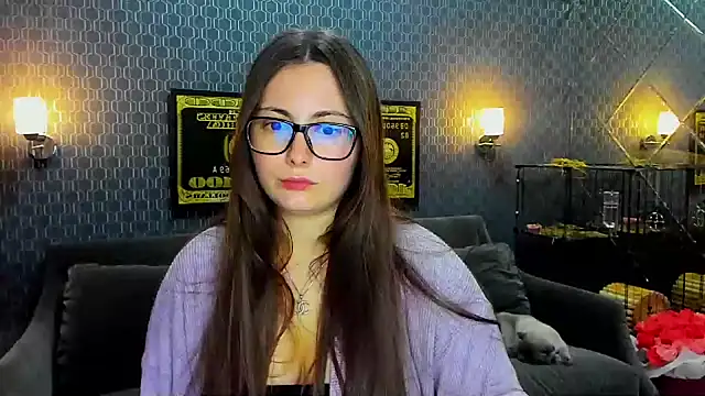 Snapshot of _extraterrestrial_ chatting on November 13, 5:45 pm extraterrestrial online show from November 13, 5:45 pm