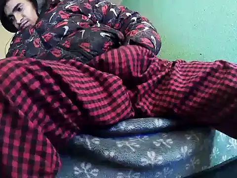 Snapshot of andrescaraballo chatting on September 12, 9:48 pm andrescaraballo online show from September 12, 9:48 pm