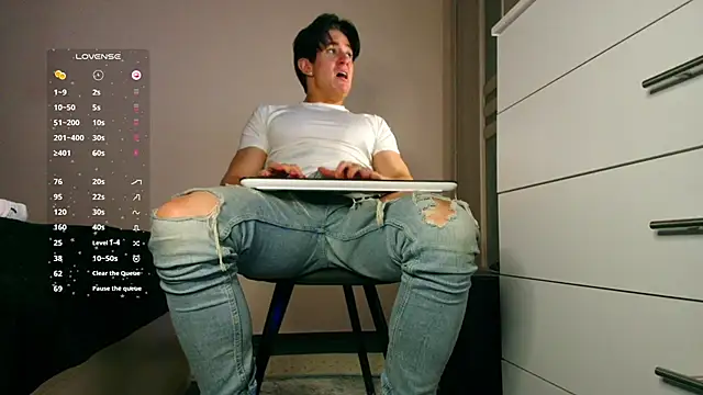 ChristianLevine  online show from March 31, 6:03 am