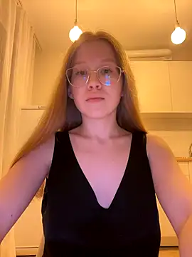 Eva Weyne online show from October 1, 6:03 pm