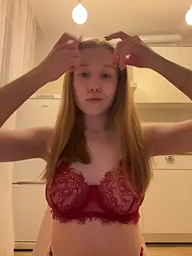 Eva Weyne online show from February 5, 8:35 pm