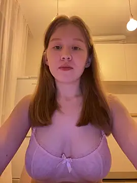 Eva Weyne online show from April 13, 8:25 pm