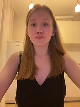 Snapshot of Eva_Weyne chatting on June 28, 10:27 pm Eva Weyne online show from June 28, 10:27 pm