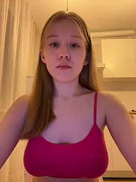 Snapshot of Eva_Weyne chatting on June 29, 8:20 pm Eva Weyne online show from June 29, 8:20 pm