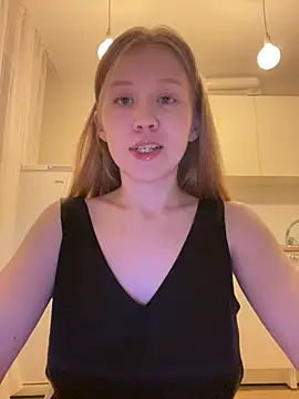 Snapshot of Eva_Weyne chatting on July 8, 10:14 pm Eva Weyne online show from July 8, 10:14 pm