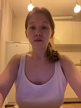 Snapshot of Eva_Weyne chatting on July 14, 10:59 pm Eva Weyne online show from July 14, 10:59 pm