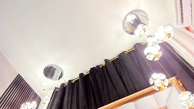 Snapshot of SarayRoyse chatting on March 21, 10:17 pm SarayRoyse online show from March 21, 10:17 pm