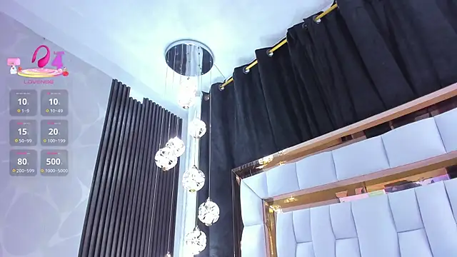 SarayRoyse online show from April 5, 7:44 pm