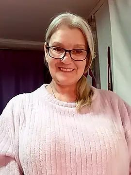 Snapshot of irinamaux chatting on January 31, 10:41 pm irinamaux online show from January 31, 10:41 pm