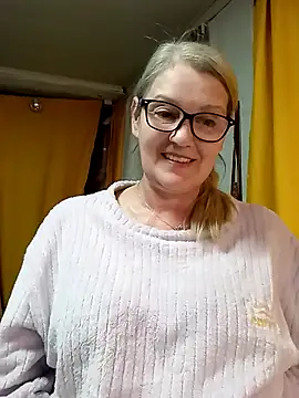 irinamaux online show from March 23, 11:42 pm