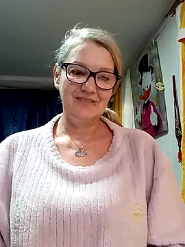 irinamaux online show from April 3, 5:16 am