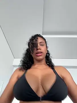 Snapshot of Brunettexio chatting on December 29, 8:04 pm Brunettexio online show from December 29, 8:04 pm