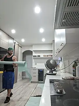 Zander823 online show from April 10, 11:42 pm