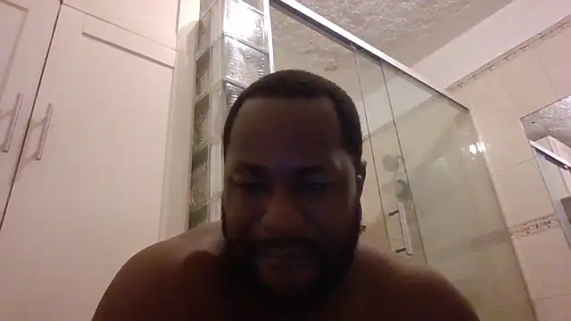 Snapshot of Bighood_T chatting on May 21, 2:29 am Bighood T online show from May 21, 2:29 am