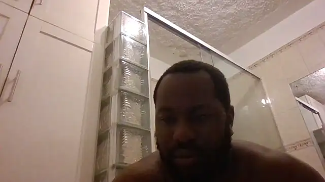 Snapshot of Bighood_T chatting on June 1, 6:04 am Bighood T online show from June 1, 6:04 am