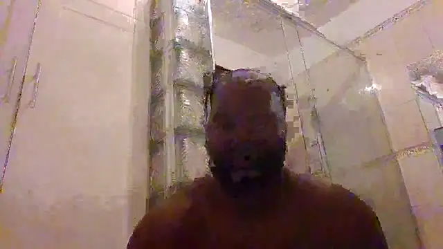 Snapshot of Bighood_T chatting on June 18, 6:13 am Bighood T online show from June 18, 6:13 am