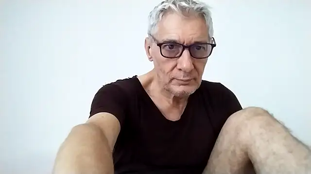 Snapshot of BIGUNCUTHARDCOCK chatting on May 7, 12:16 am BIGUNCUTHARDCOCK online show from May 7, 12:16 am