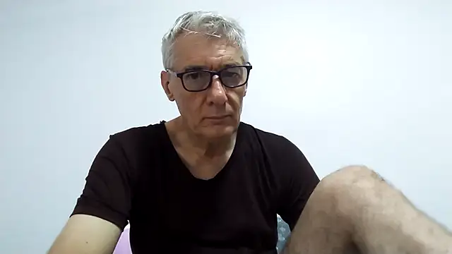 Snapshot of BIGUNCUTHARDCOCK chatting on May 12, 12:52 am BIGUNCUTHARDCOCK online show from May 12, 12:52 am