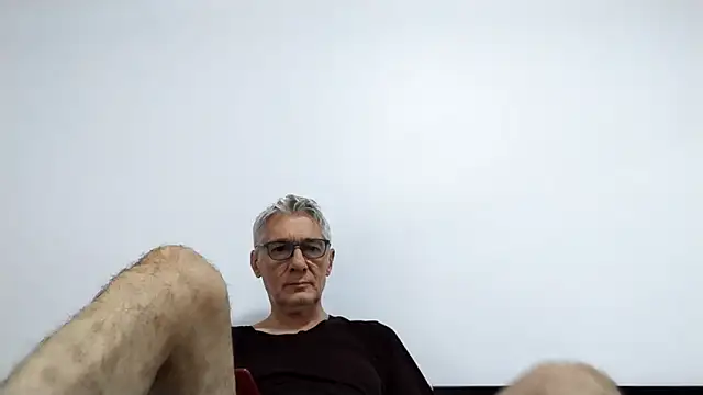 Snapshot of BIGUNCUTHARDCOCK chatting on May 15, 1:01 am BIGUNCUTHARDCOCK online show from May 15, 1:01 am