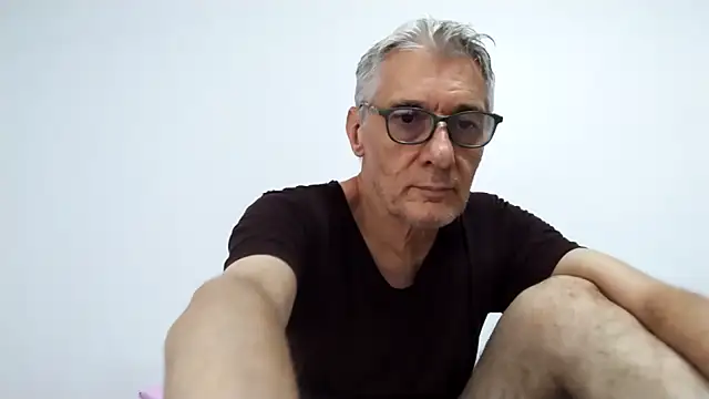 Snapshot of BIGUNCUTHARDCOCK chatting on May 16, 12:29 am BIGUNCUTHARDCOCK online show from May 16, 12:29 am