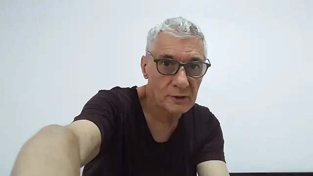 Snapshot of BIGUNCUTHARDCOCK chatting on May 20, 12:39 am BIGUNCUTHARDCOCK online show from May 20, 12:39 am