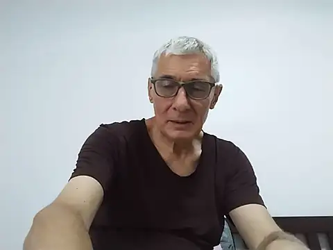 Snapshot of BIGUNCUTHARDCOCK chatting on July 2, 3:23 am BIGUNCUTHARDCOCK online show from July 2, 3:23 am