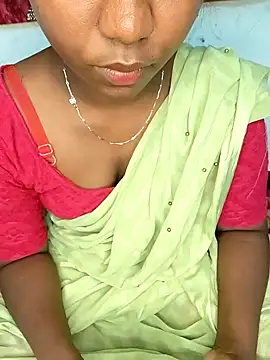 Snapshot of tamilachi4u chatting on January 4, 2:25 pm tamilachi4u online show from January 4, 2:25 pm