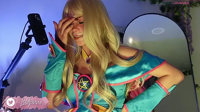 Snapshot of loIijanne chatting on October 7, 3:47 am loIijanne online show from October 7, 3:47 am