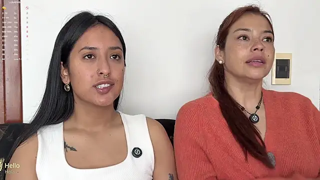 Snapshot of 2SummerLove1 chatting on July 24, 2:37 pm 2SummerLove1 online show from July 24, 2:37 pm