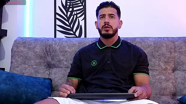 Snapshot of Bruno_Mattos chatting on January 14, 9:41 pm Bruno Mattos online show from January 14, 9:41 pm